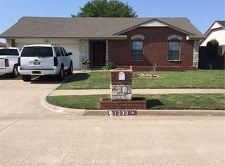 1333 NW 8th St, Moore, OK 73170