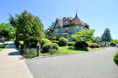 39 N Mountain Ave Photo 1