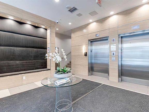 5th image of 46 W 9th St NE #402