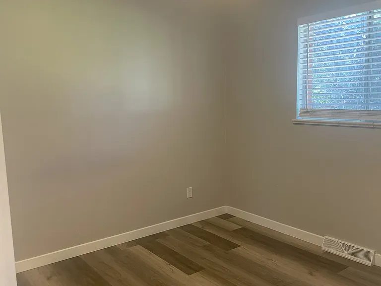 4560 N Everett St #4560 — Photo 9