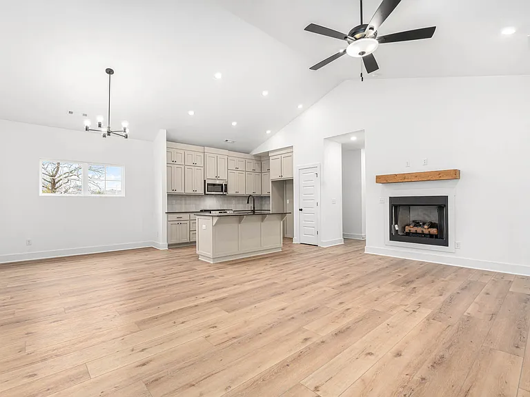 6812 Fir St — Photo 5