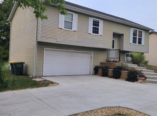 1056 Ransom Rd, Valparaiso, IN 46385