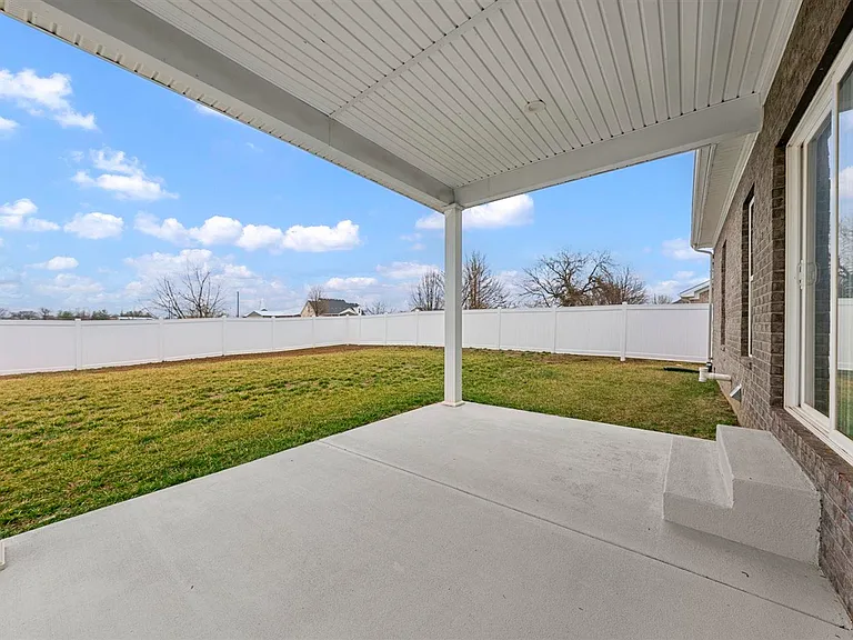 691 Denver Ln — Photo 30