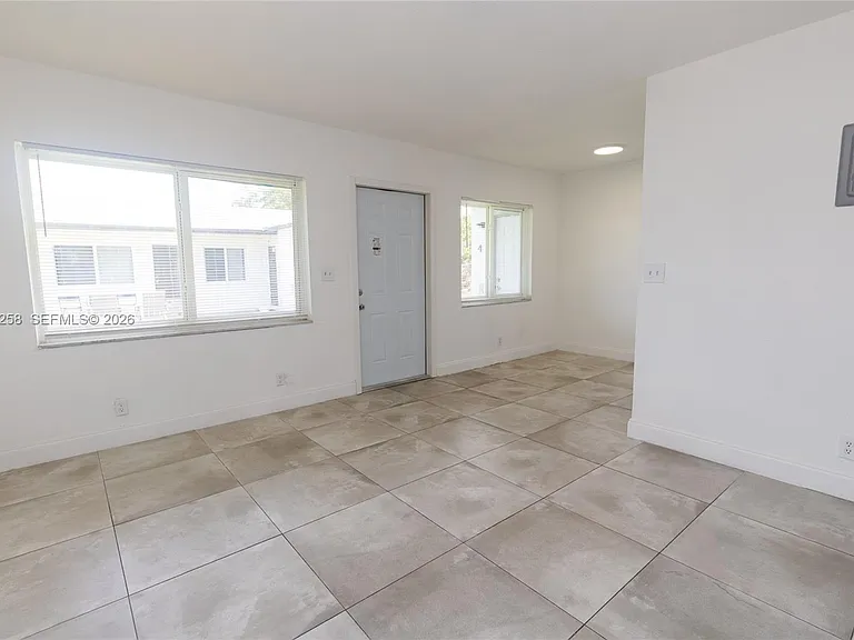 831 NW 1st Ave #4 — Photo 10