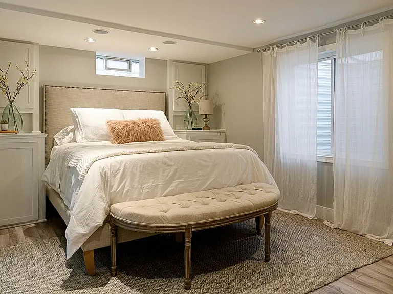 619 E Jeffrey Pl — Photo 13