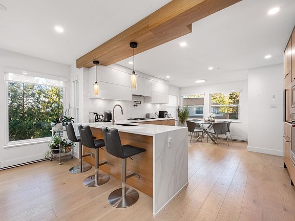 4th image of 2425 Edgemont Blvd #11
