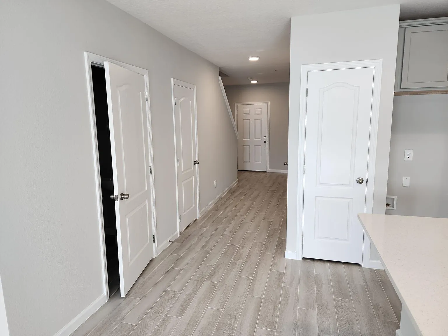 3 bed, 2.5 bath, 1379 sqft, $2,250 — Photo 4