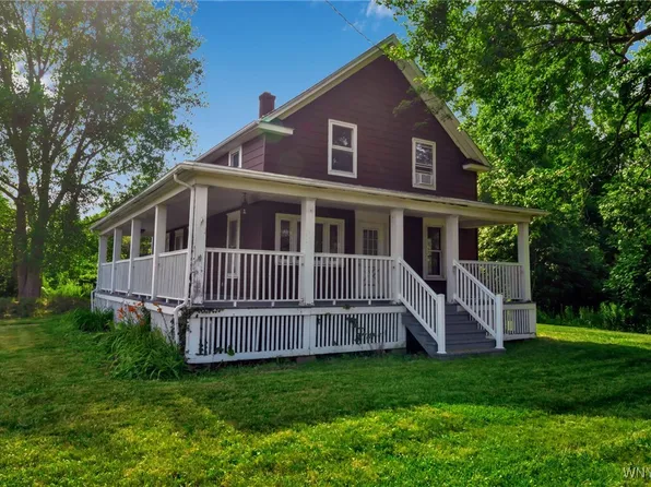 7495 Transit Rd, East Amherst, NY 14051