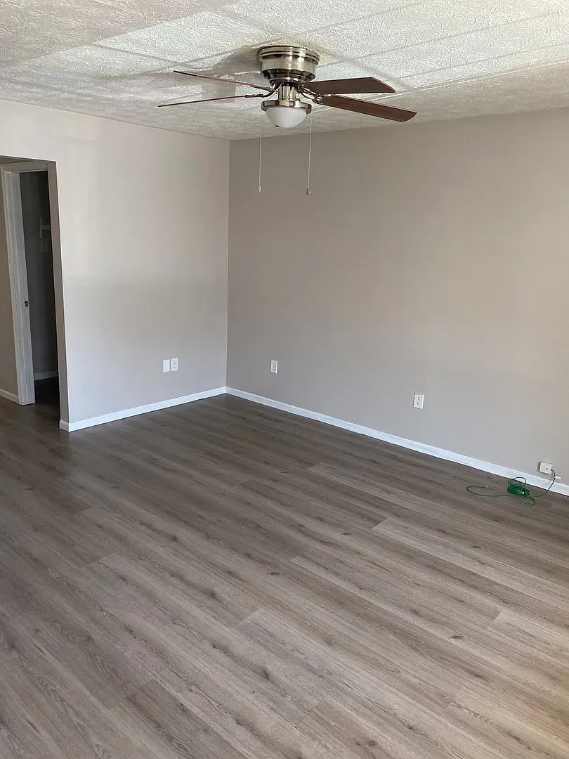 Baker Apartments — Photo 4