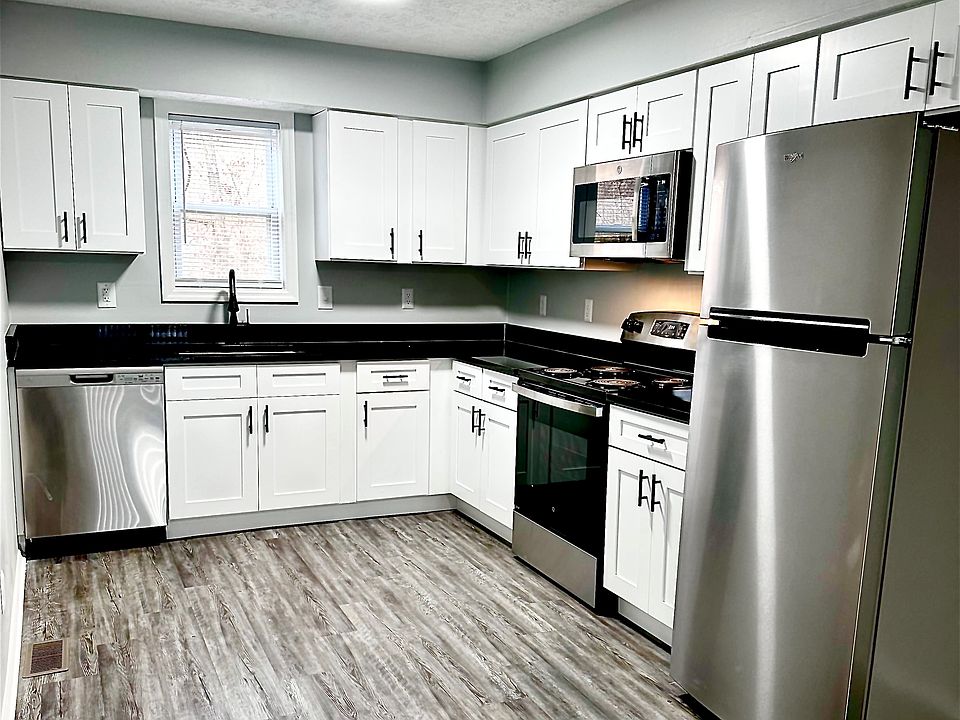 1st image of 1136 W 17th St #9