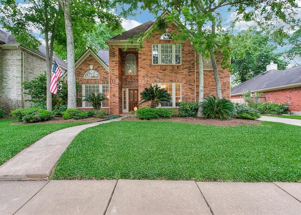 1st image of 1419 Honeysuckle Ln