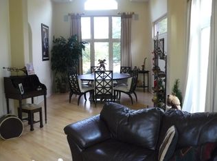 6433 Lyons St, Morton Grove, IL 60053