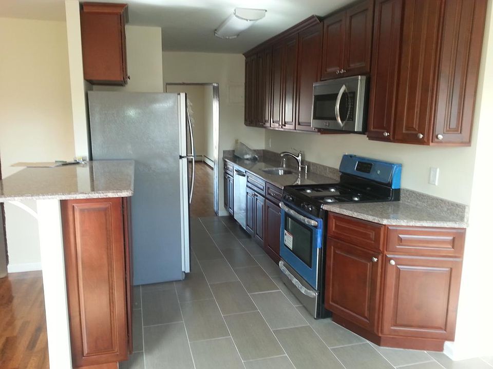 1st image of 10532 Flatlands 2 St