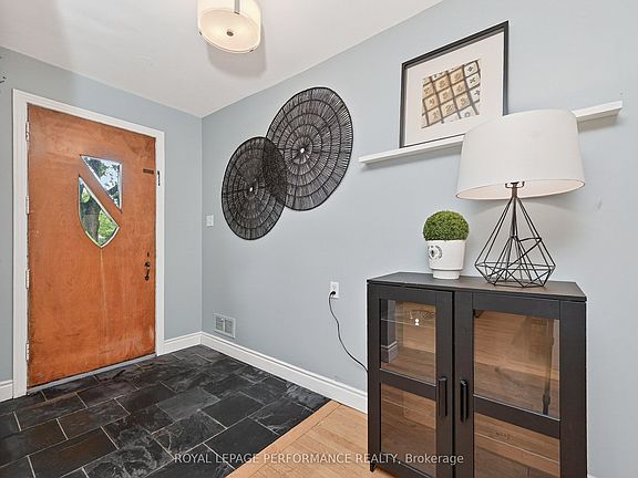 3rd image of 140 Begonia Ave