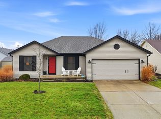 122 Winfield Park Ct, Greenfield, IN 46140