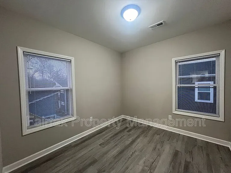 2309 Owen St #B — Photo 6