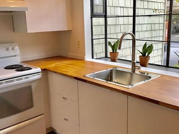 4th image of 3933 108th Ave NE APT A203