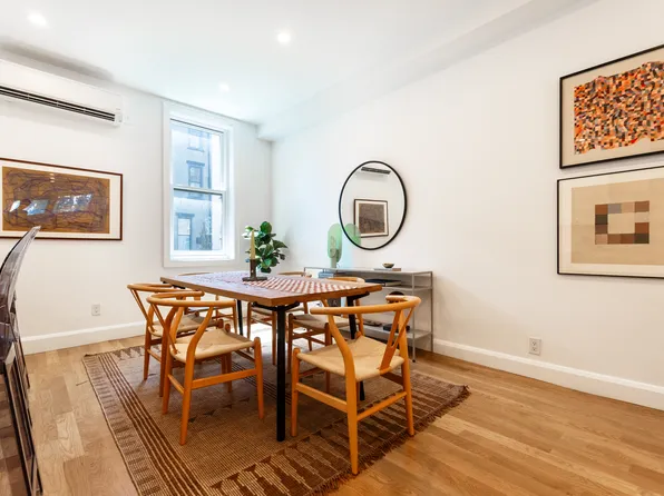 72 Verandah Place image 4 of 18