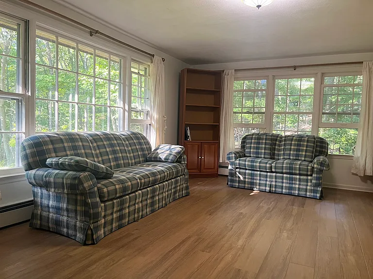 73 Moriarity Dr — Photo 13