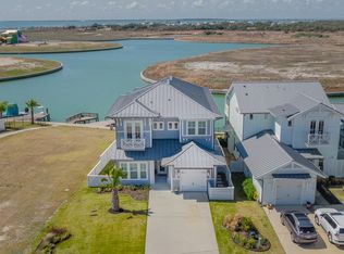 137 Reserve Ln, Rockport, TX 78382