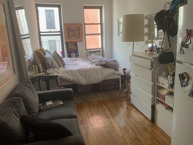 2nd image of 376 Broome St #2F