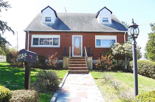 1st image of 85 Windermere Dr