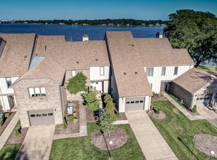 4297 Hatton Point Ln, Portsmouth, VA 23703