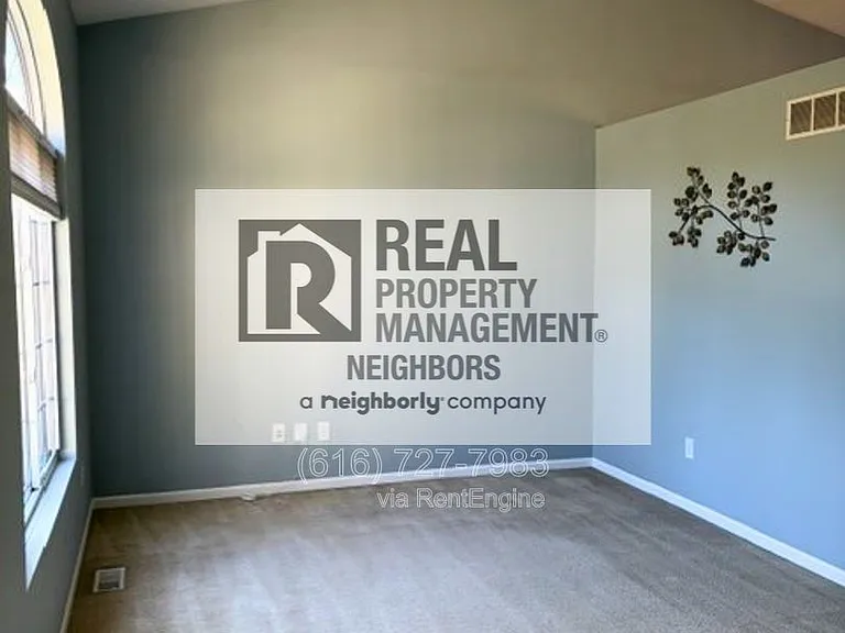 1636 Northbend Dr NE — Photo 27