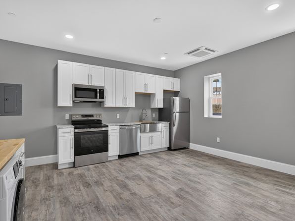 5 Main St #203