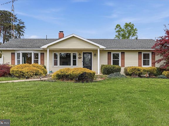 4th image of 55 Highland Ridge Rd