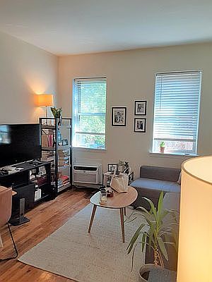 2nd image of 305 E 83rd St APT 2C