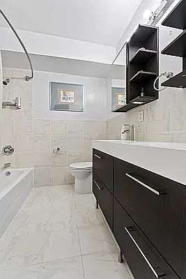 4th image of 195 Adams St APT 15A
