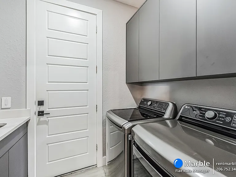 4618 Catalina Ln — Photo 34