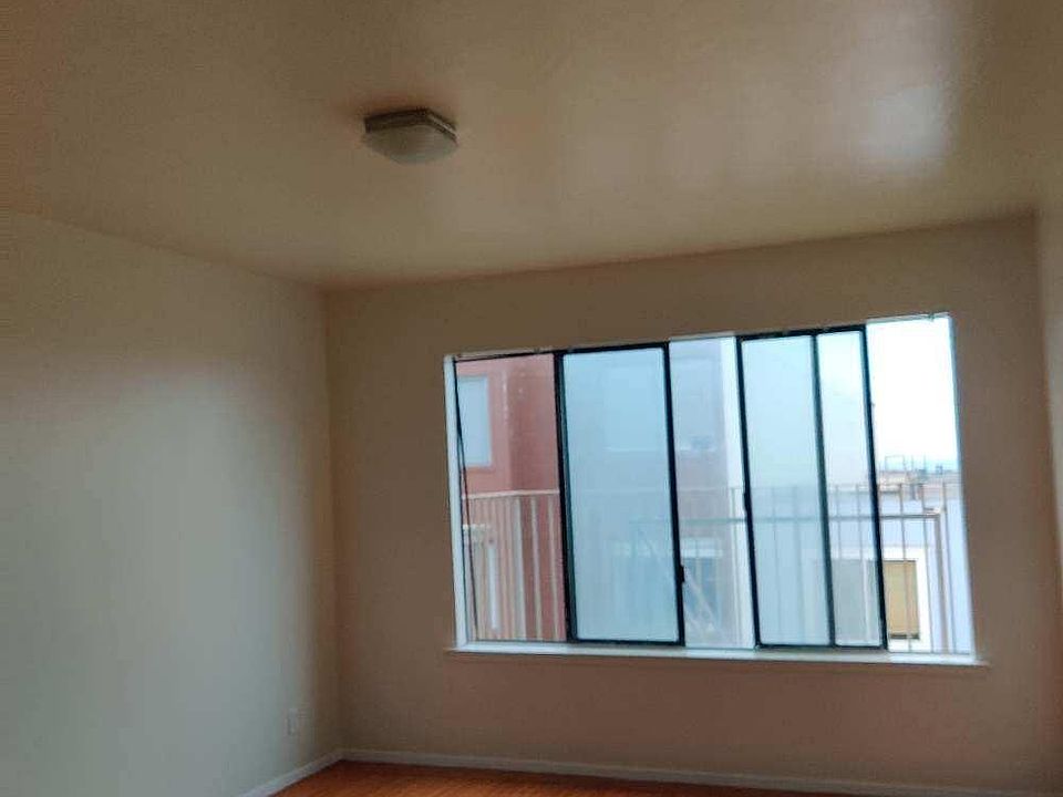 1st image of 1449 48th Ave
