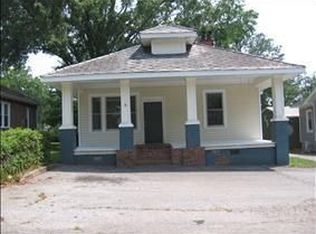 347 W Cambridge Ave, Greenwood, SC 29646