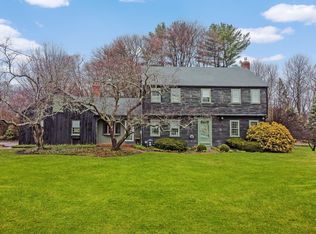 15 Cedarcrest Ln, Haverhill, MA 01835