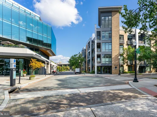 525 Water St SW #101, Washington, DC 20024