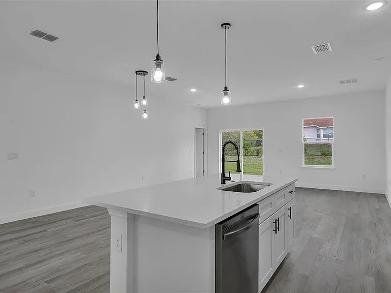 2211 SW 153rd Pl — Photo 11