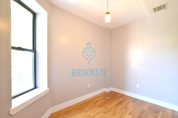 Rented by null | media 59