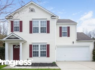 4105 Planters Watch Dr, Charlotte, NC 28278