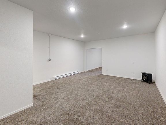 4th image of 105-107 W Oak St #105-1/2