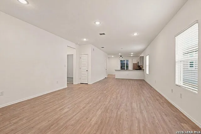 3 bed, 2.0 bath, 1557 sqft, $1,550 — Photo 4
