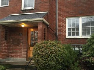 5685 NE Sandycrest Ter APT 4, Portland, OR 97213