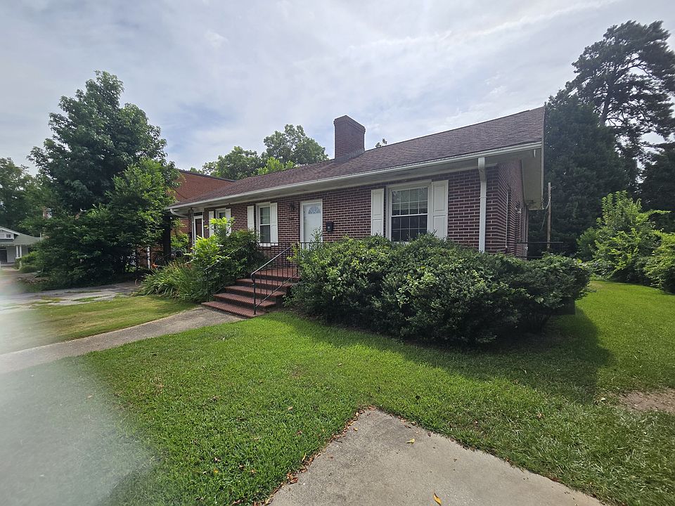 1st image of 403 Durst Ave W