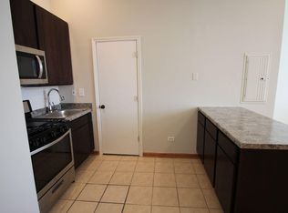 7044 N Clark St #1758-1, Chicago, IL 60626
