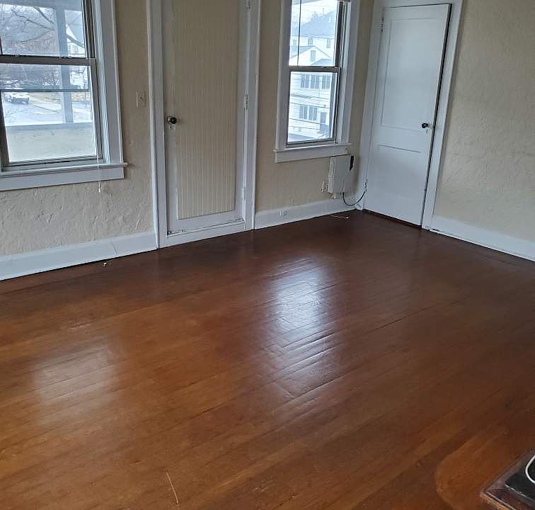 1st image of 19 Oak St Floor 2
