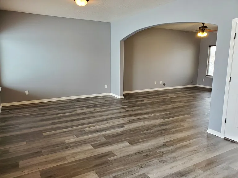 4615 W Princetown Ln — Photo 5