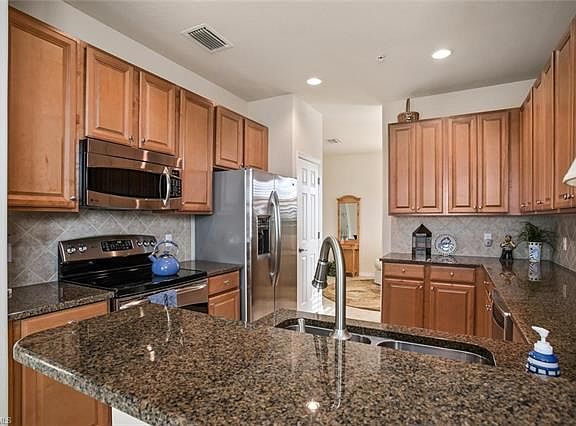 4th image of 10626 Smokehouse Bay Dr Unit 201