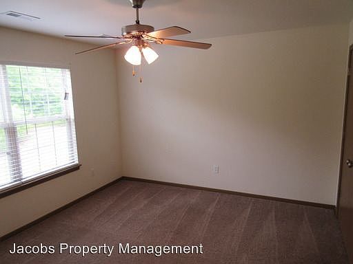 3rd image of 513-515 Glenstone Dr