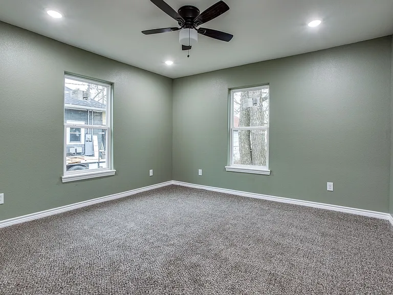 420 S Gribble St — Photo 13